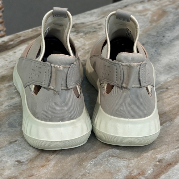 Women’s ECCO ST.1 Lite slip on sneaker- Size 37 - Picture 6 of 9